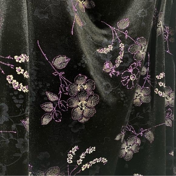 Tradition Plus asymmetrical black purple long sleeves fairy velvet floral top - Picture 2 of 12